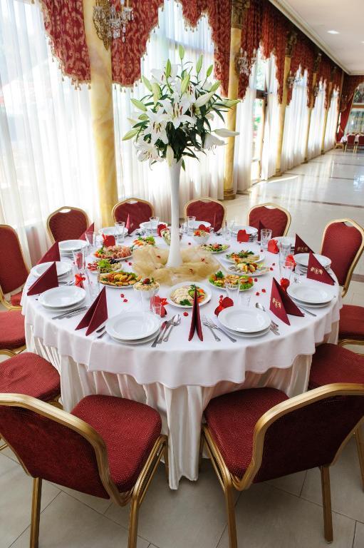 Hotel Krolewski Janów Lubelski Εξωτερικό φωτογραφία